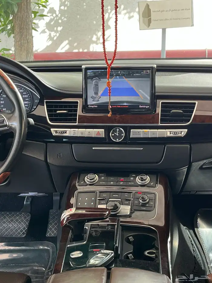 اودي للبيع A8Lنظيف 23