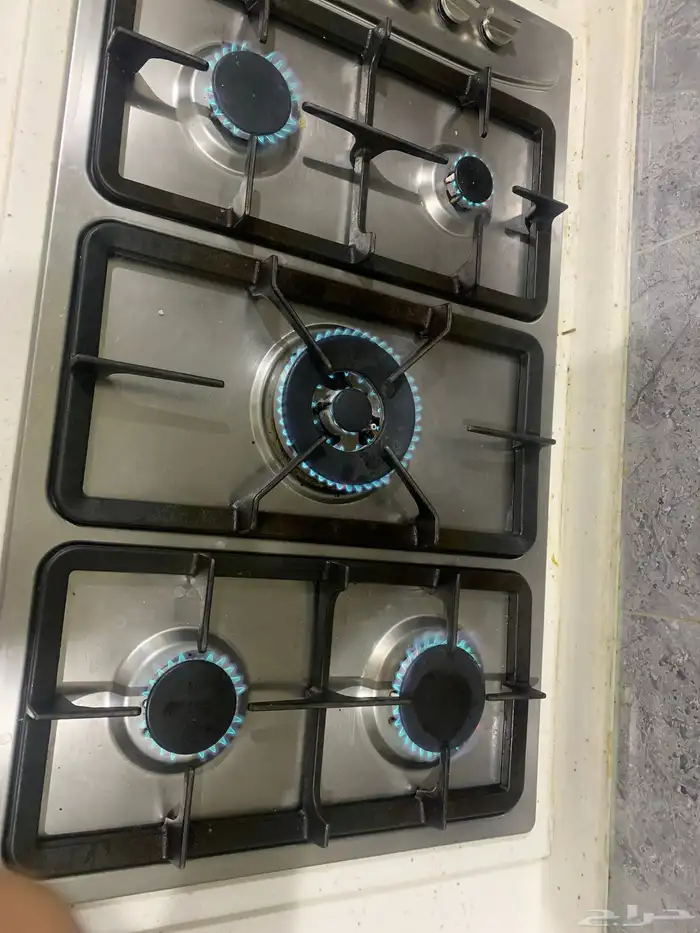 فرن سطحي (5عيون ) إيطالي استخدام بسيط نظيف شغال للبيع 3