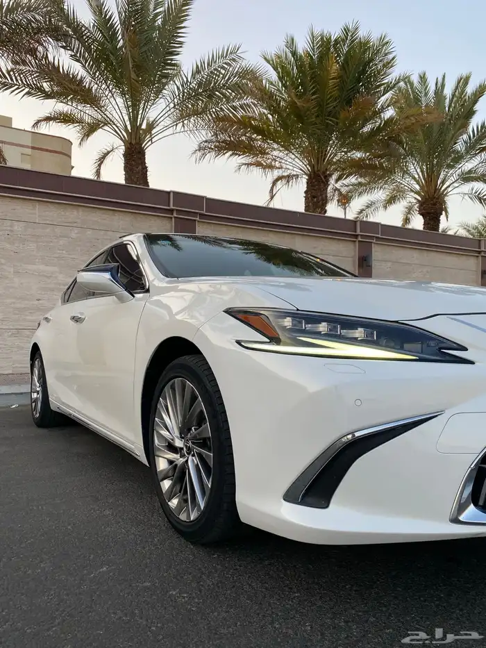 لكزس ES250 صيانات الشركه مالك واحد 9