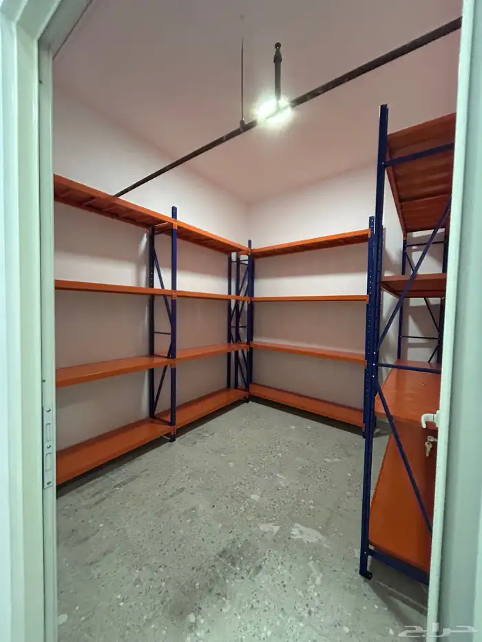 مساحة تخزين 6 ونص مربع 1