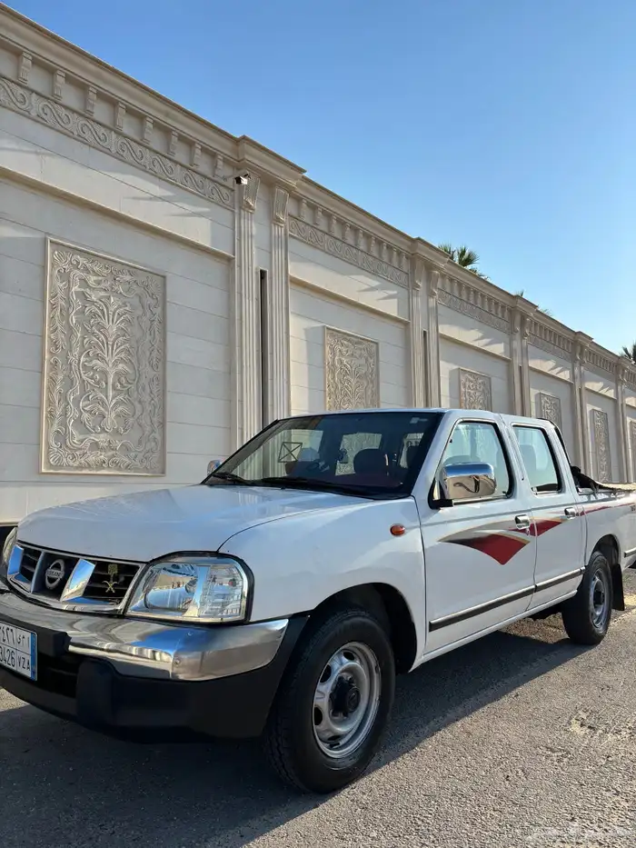 نيسان ددسن 2013 نظيف 2