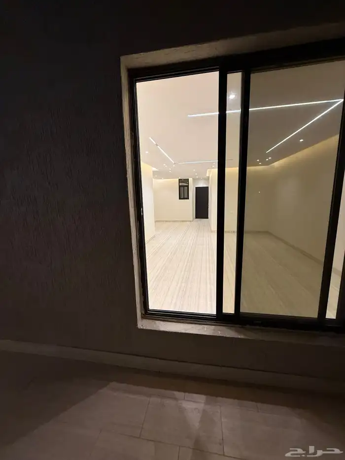 شقة كبيره فاخره للبيع في حي الرمال مخطط تلال 24