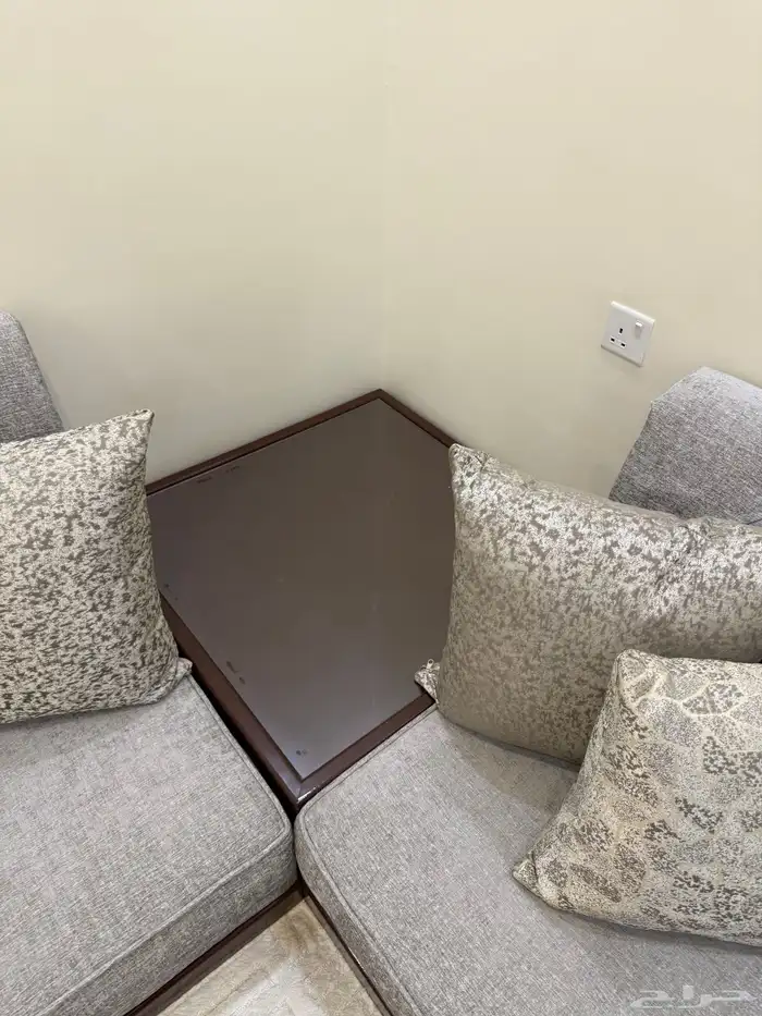 طقم مجلس رجال مع طاولات خدمه مجانا .. 2