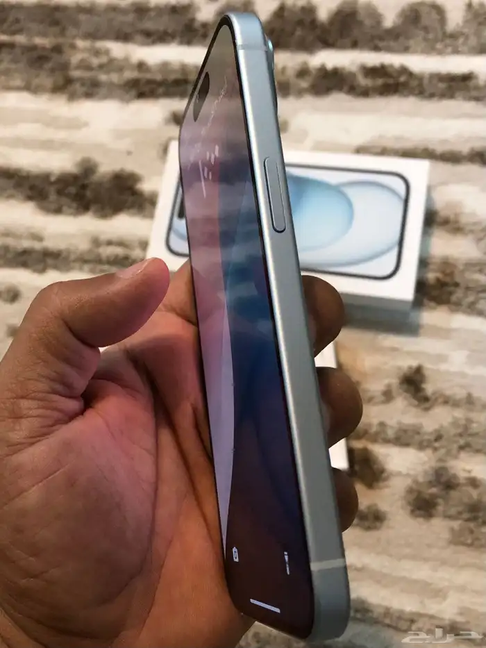 ايفون 15 العادي 128 بحالة الجديد 4