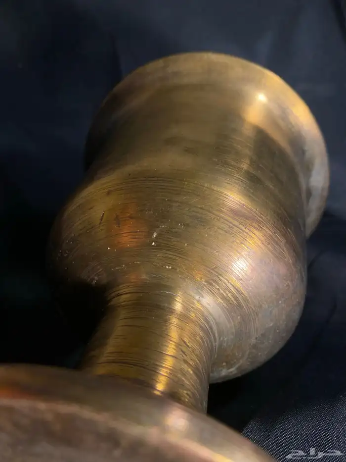 نجر تراثي قديم محزز نحاس أحمر مقاس وسط بدون يد 0