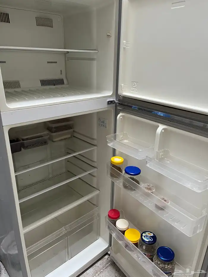 ثلاجه للبيع 1