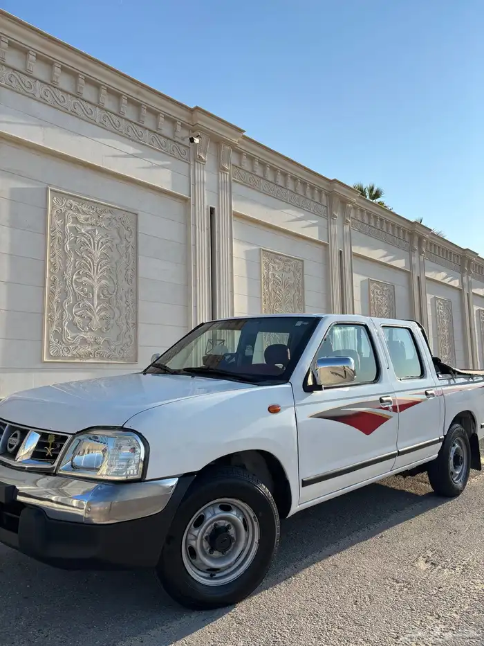 نيسان ددسن 2013 نظيف 1