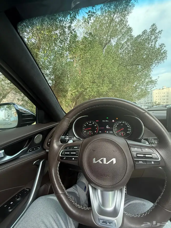 كيا ستينجر 12