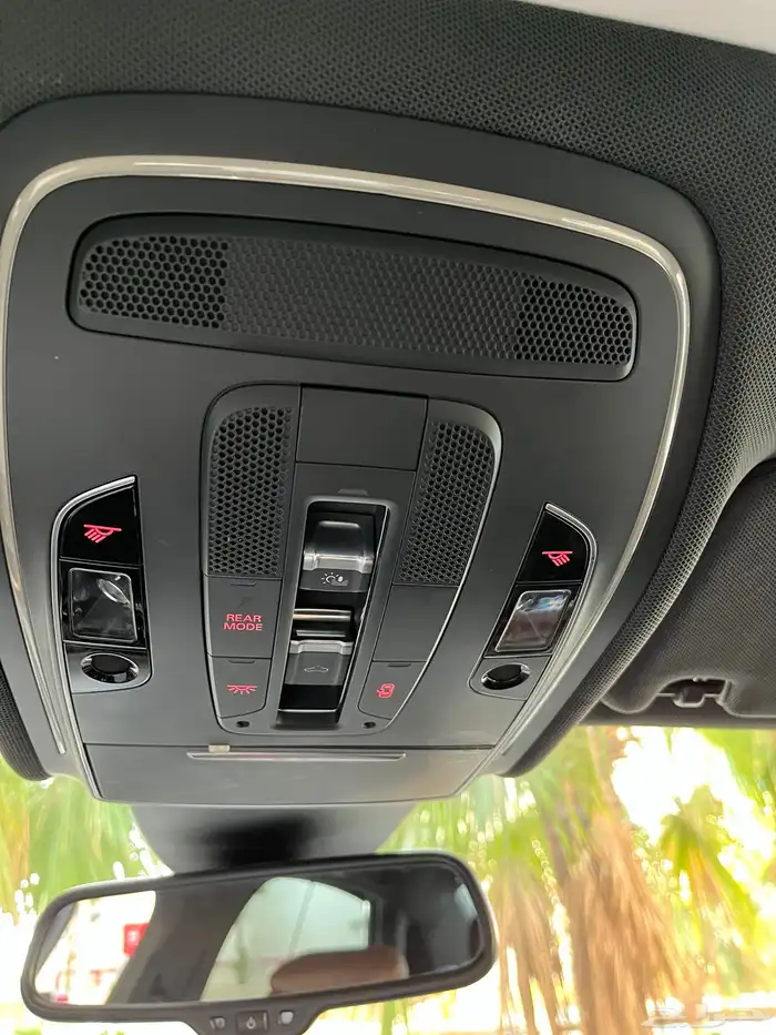 اودي للبيع A8Lنظيف 28