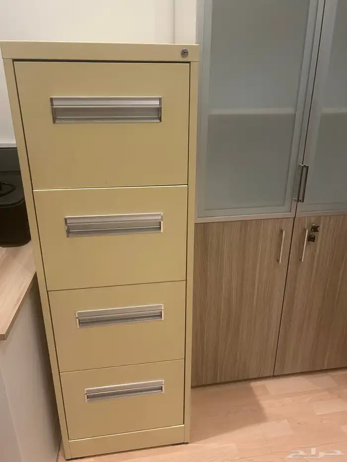 أثاث مكتبي كامل 3