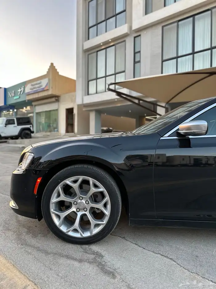 كرايزلر C300 اكزكتيف 2019 المتحدة 11