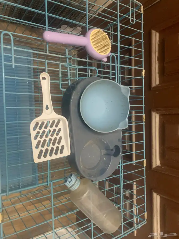 قفص قطط   مع بعض الاغراض 1