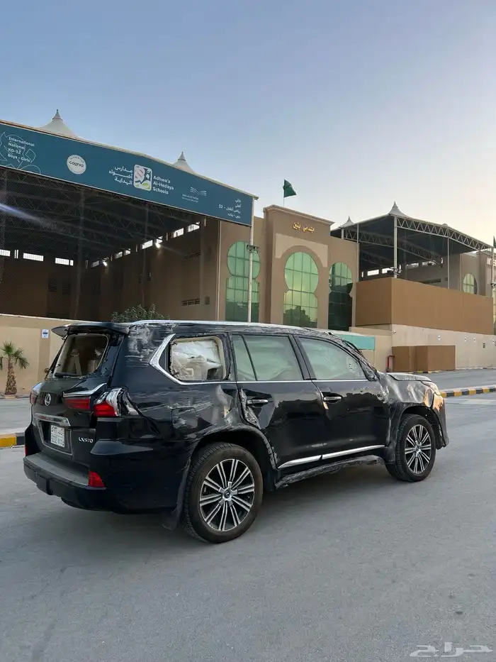 جيب لكزس 2019 ممشى قليل ومستخدم أول 3