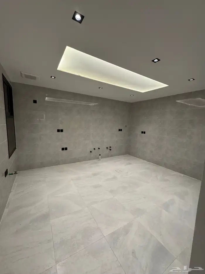 للبيع روف علوي دور ثاني مع ملحق تشطيب vipبحي الوسام 11