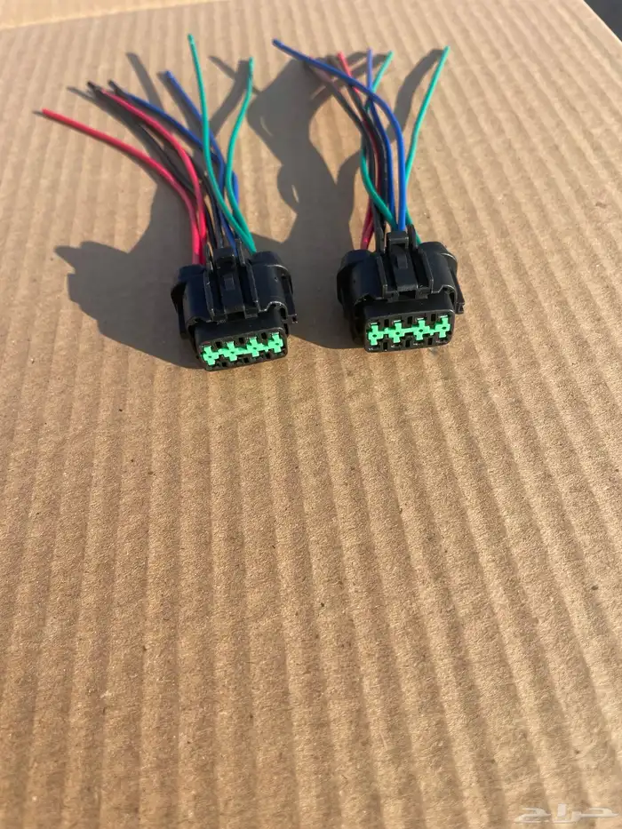 أفياش شمعات لسيارات نيسان الانوار الاماميه 2