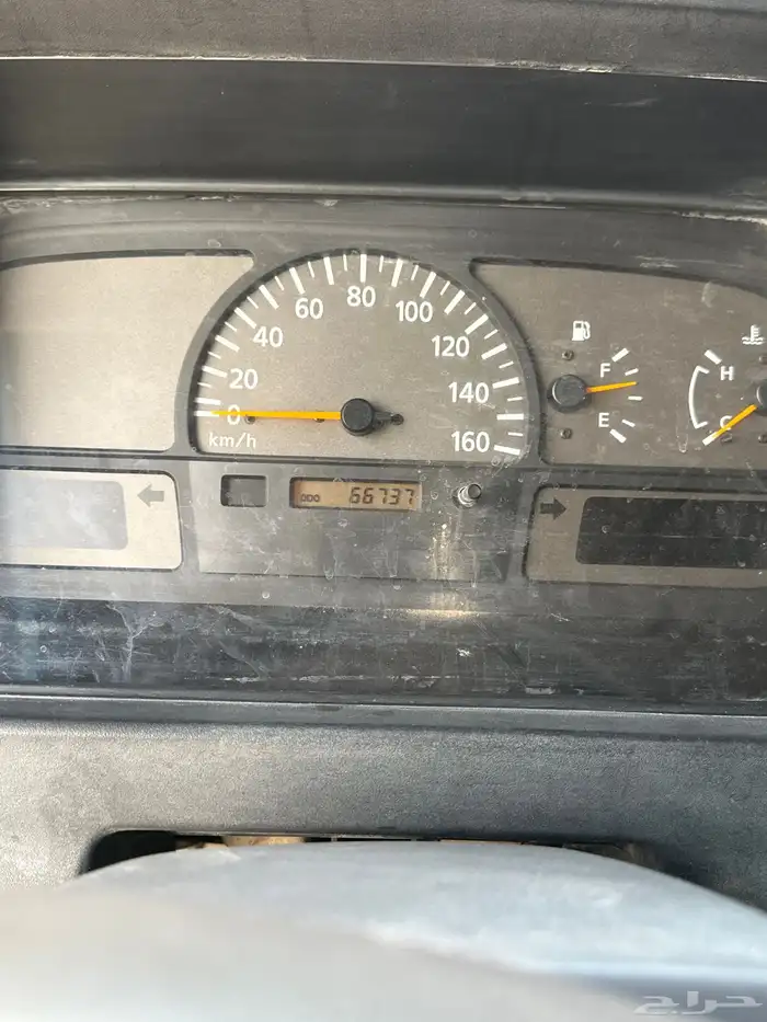 باص نيسان 10