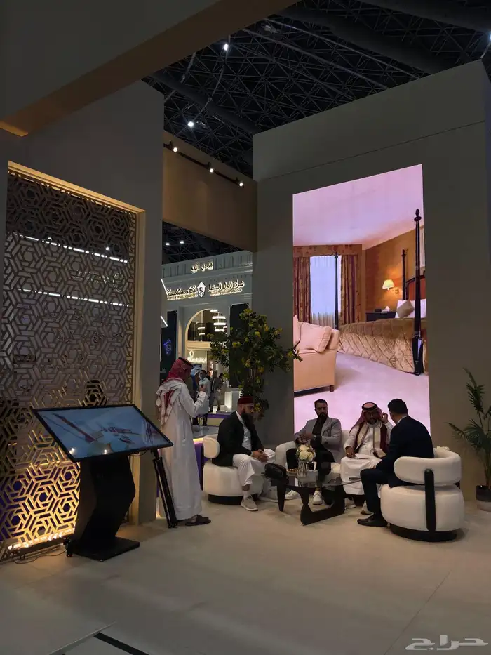 تنظيم بوثات شاشات عرض عملاقه وتفاعليه 7