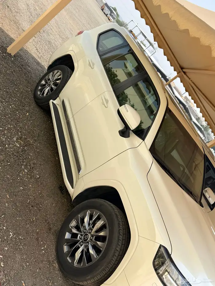 جيب ديزل فائة 4ديزل موديل 2023كل شي فيها وكاله شد بلد 6