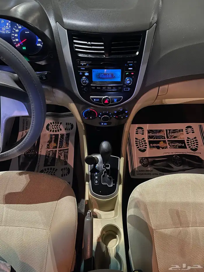 Hyundai أكسنت 2015 نضيفه وتنصفت للمستخدم 15