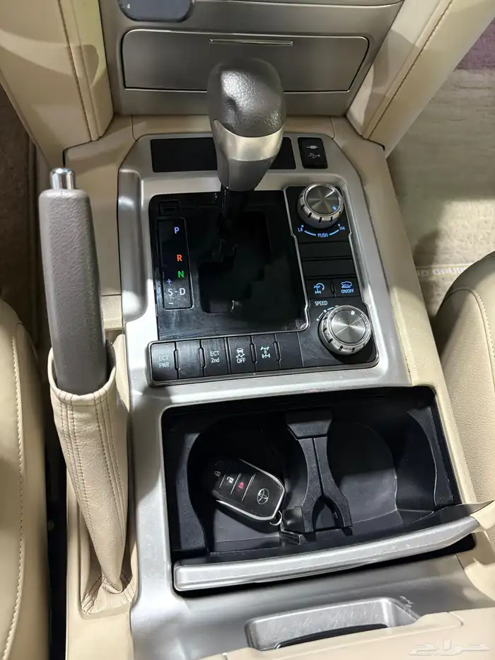 تويوتا لاندكروزر 2021 12