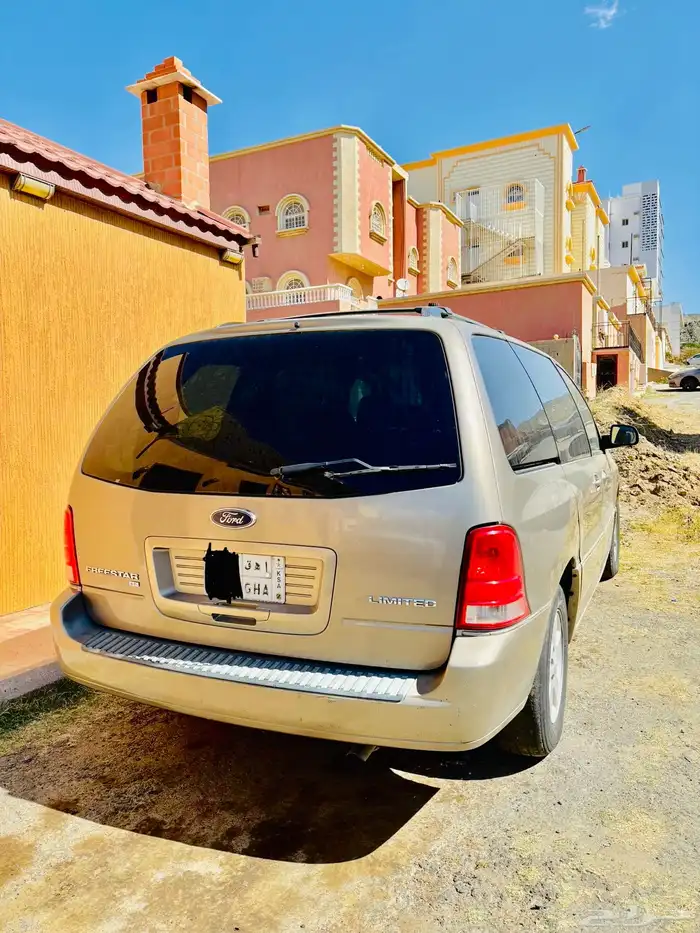 Ford Free Star Limited Gold colour 2005 MODEL 4