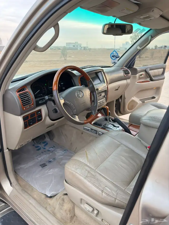 لاندكروزر 2006 VXR 10