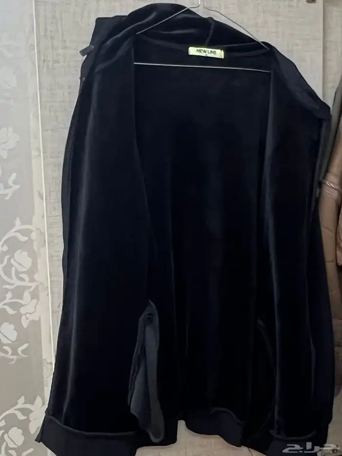 للبيع بلوفر جديد رجالي او نساء 2