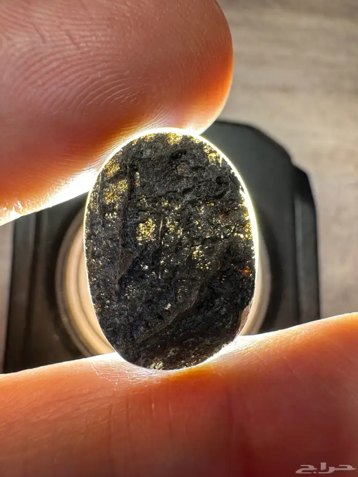 عقيق يماني أسود خام 14