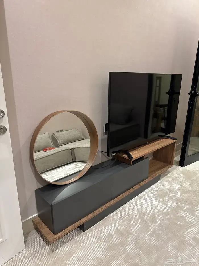 مكتبة تلفزيون مع رف 0