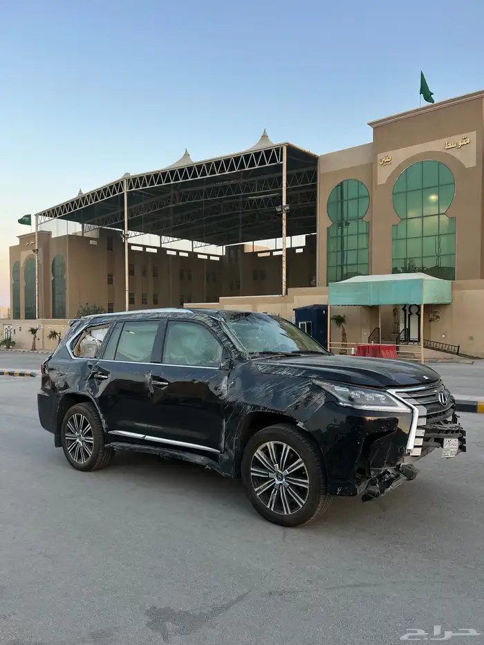 جيب لكزس 2019 ممشى قليل ومستخدم أول 4