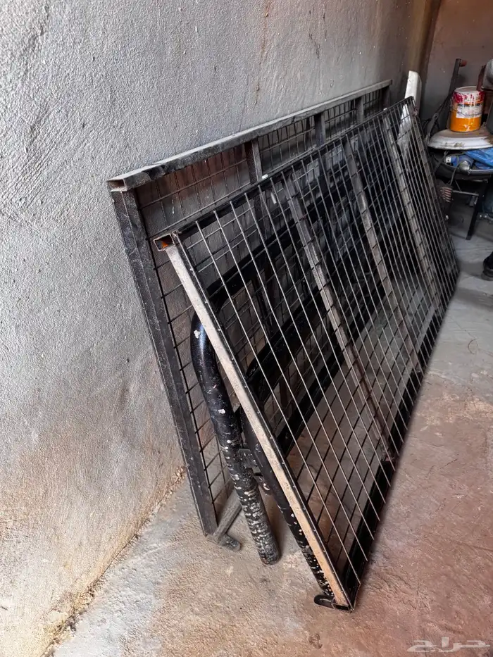 كرسي حديد نفرين 1