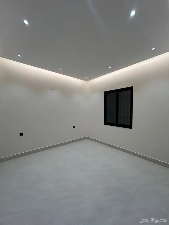 للبيع ارواف علوية احد روفيده بدرج خارجي للملحق موقع متميز 17