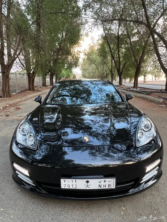 مخزن بورش باناميرا 4s 2012 عداد 54 الف كم فقط سماكو 81