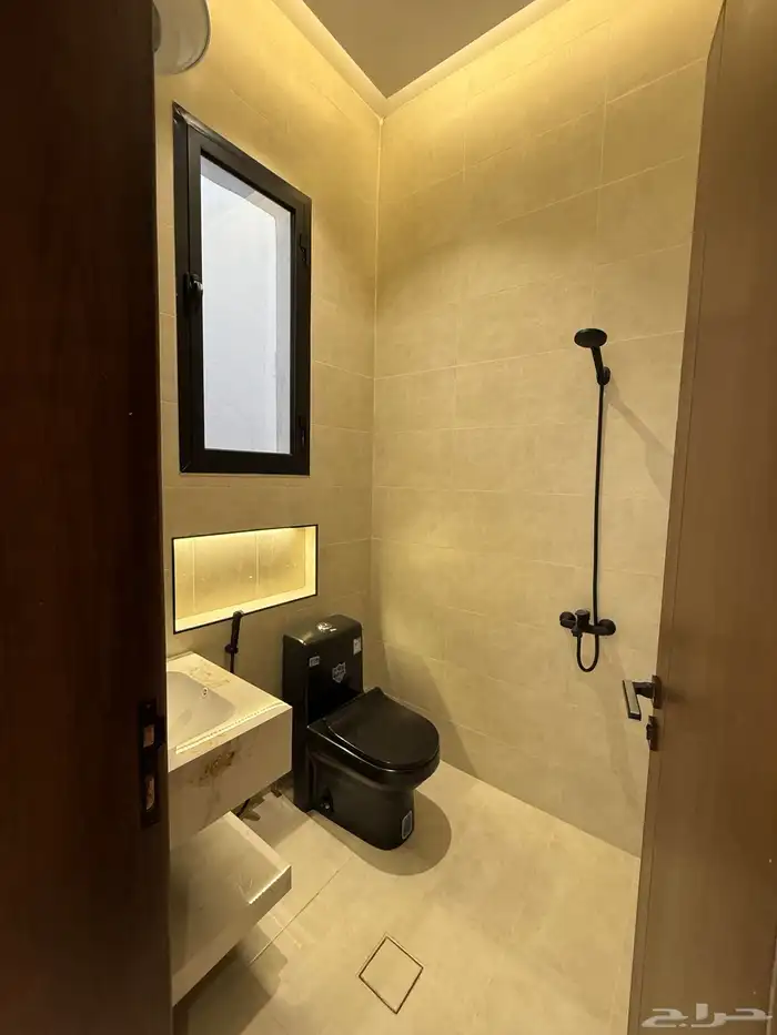 للبيع ارواف أرضيه وعلويه بحوش وسطح خاص المحاله ابها 690الف 19