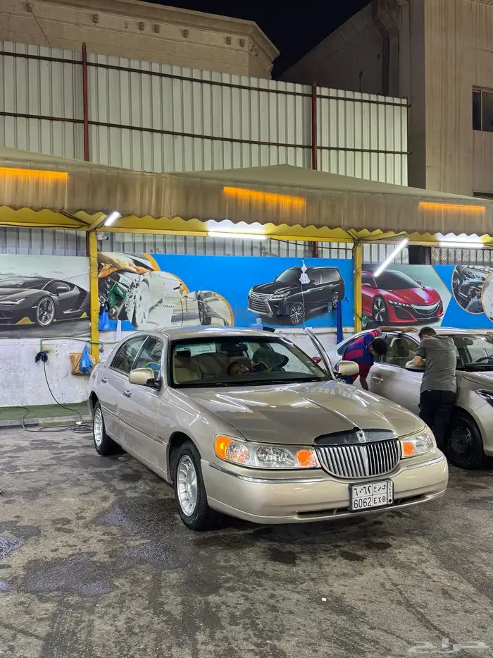 فورد - لينكون تاون كار 1