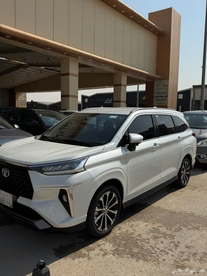 تويوتا فيلوز 2024 فل كامل 2