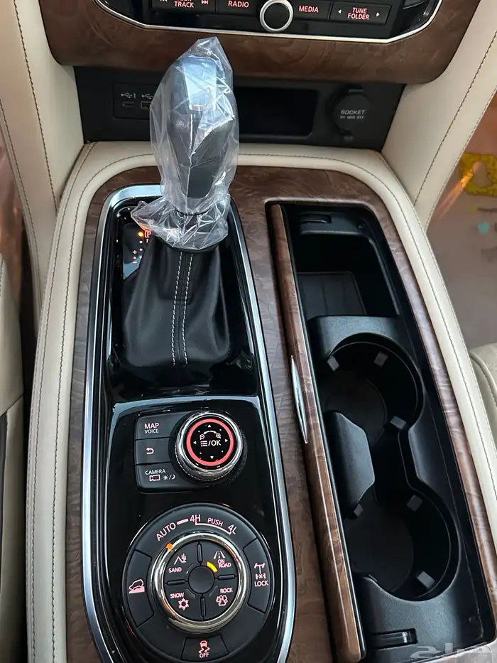 باترول نيسان بلاتينيوم 2020 فل كامل 26