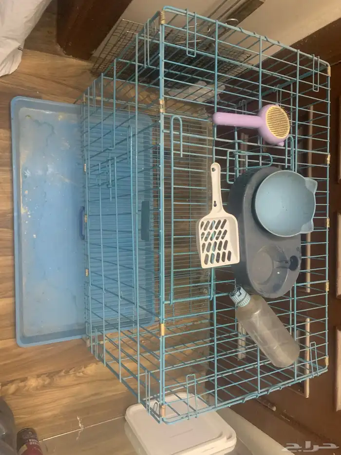 قفص قطط   مع بعض الاغراض 0