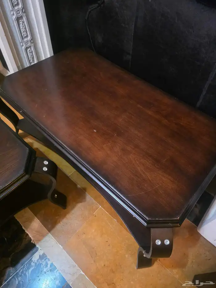 طاولات ولوحات وفازات 0