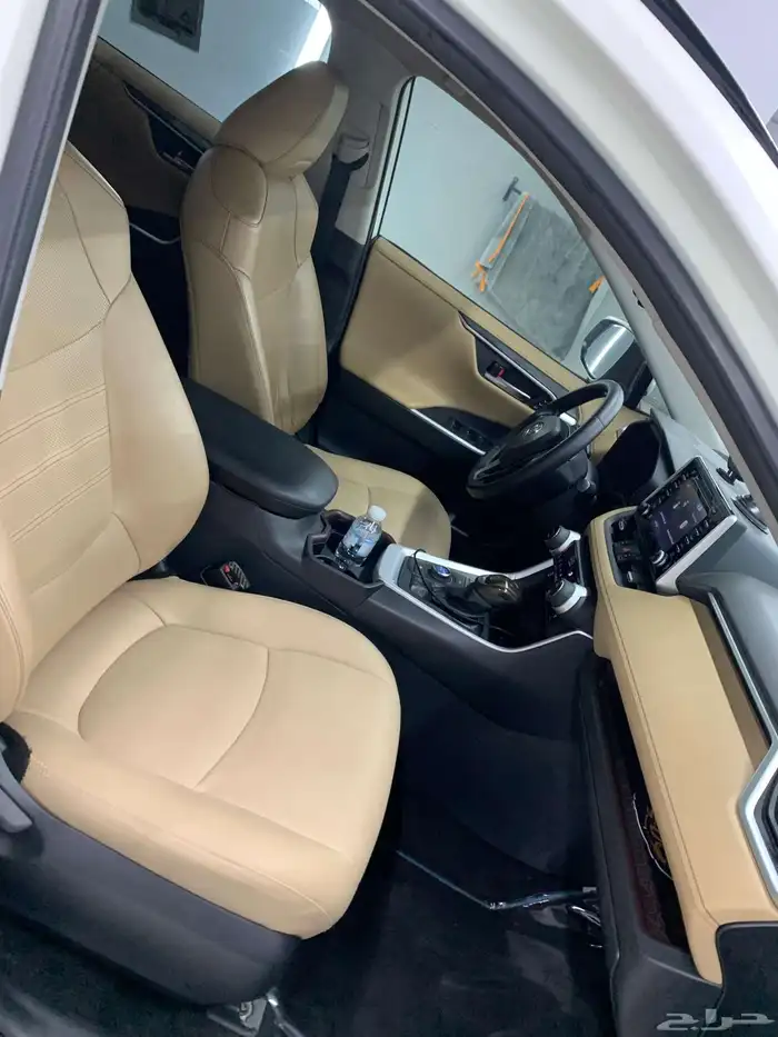 Rav 4 hybrid. 2019.LTD راف فور هايبرد اعلى فئة فل كامل 10