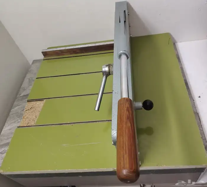 آلة تقطيع الأوراق مقص كبير 2