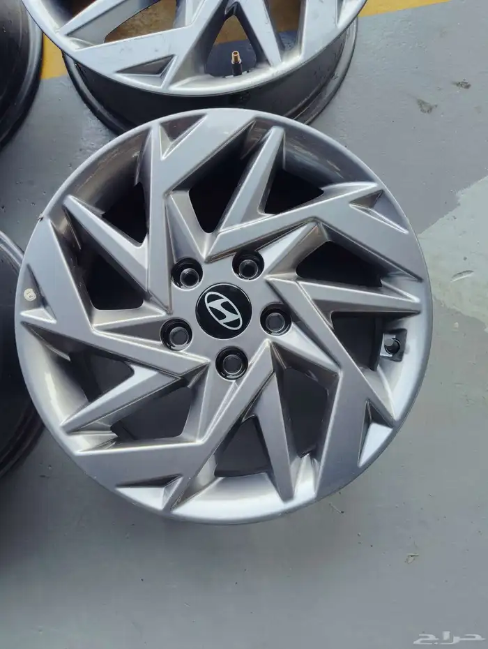 جنوط النترا 2025 مقاس 16 اصلي وكاله مستخدم نظيف 3