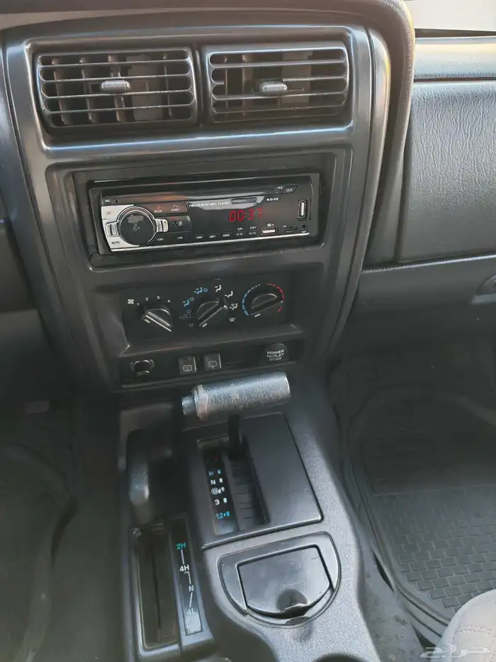 جيب شيروكي 12