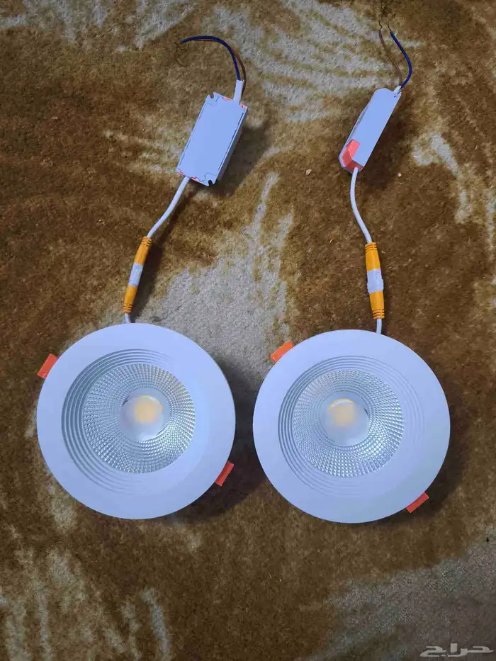 لمبات سقف نظيفة وشغال 90 حبه 0