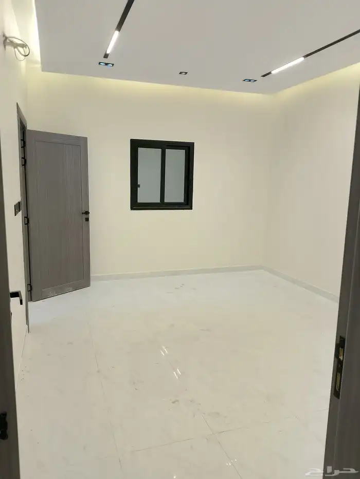 للبيع شقه تمليك دور الأول حي احد جديده بالدمام 5 غرف 660 الف 2