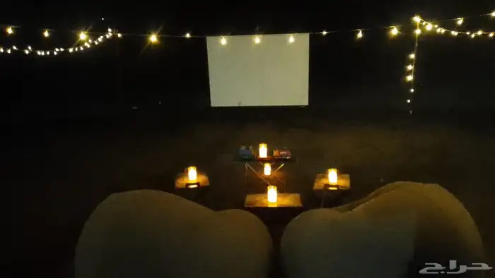 جلسات علئ شاطئ حنيش رمنسيه للايجار بساعه 9