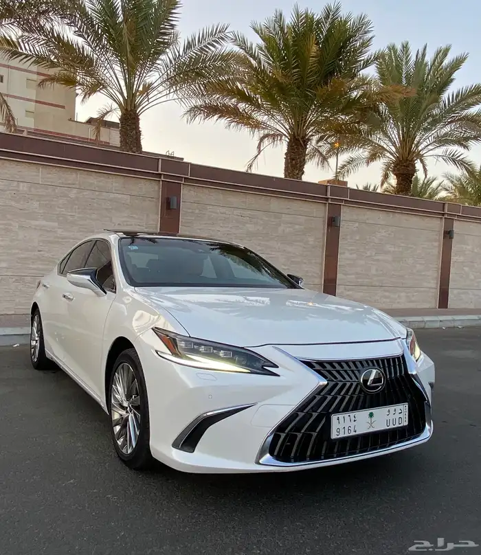 لكزس ES250 صيانات الشركه مالك واحد 8