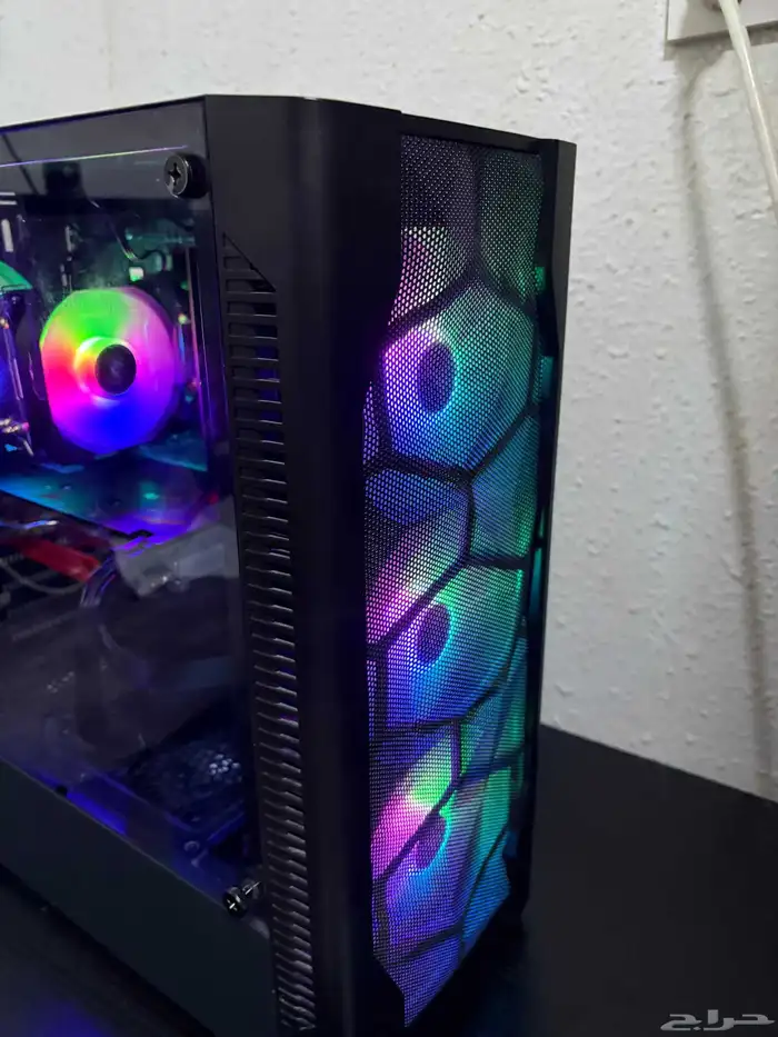 للبيع PC قيمنق مواصفات قوية 2