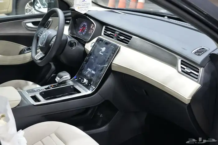 ام جي RX5 نص فل 2024 جديد اصفار بسعر مناسب 4