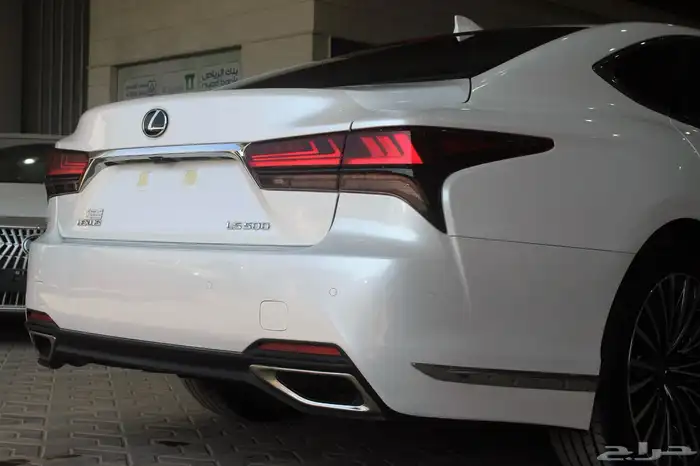 لكزس LS500 برستيج توين توربو 2025 6